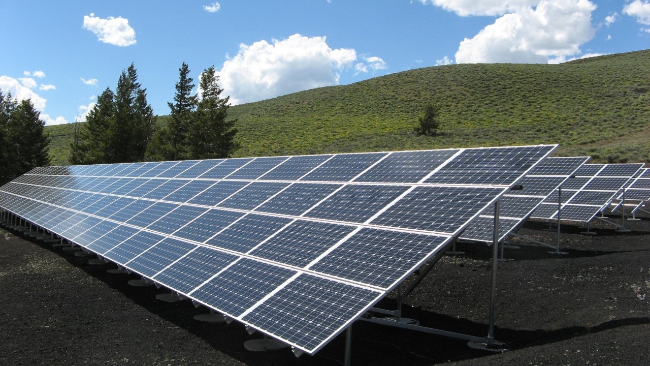 Avviso-pubblico-da 262-milioni-di-euro per-nuovi-impianti fotovoltaici-e -ermo-fotovoltaici-nel-Mezzogiorno